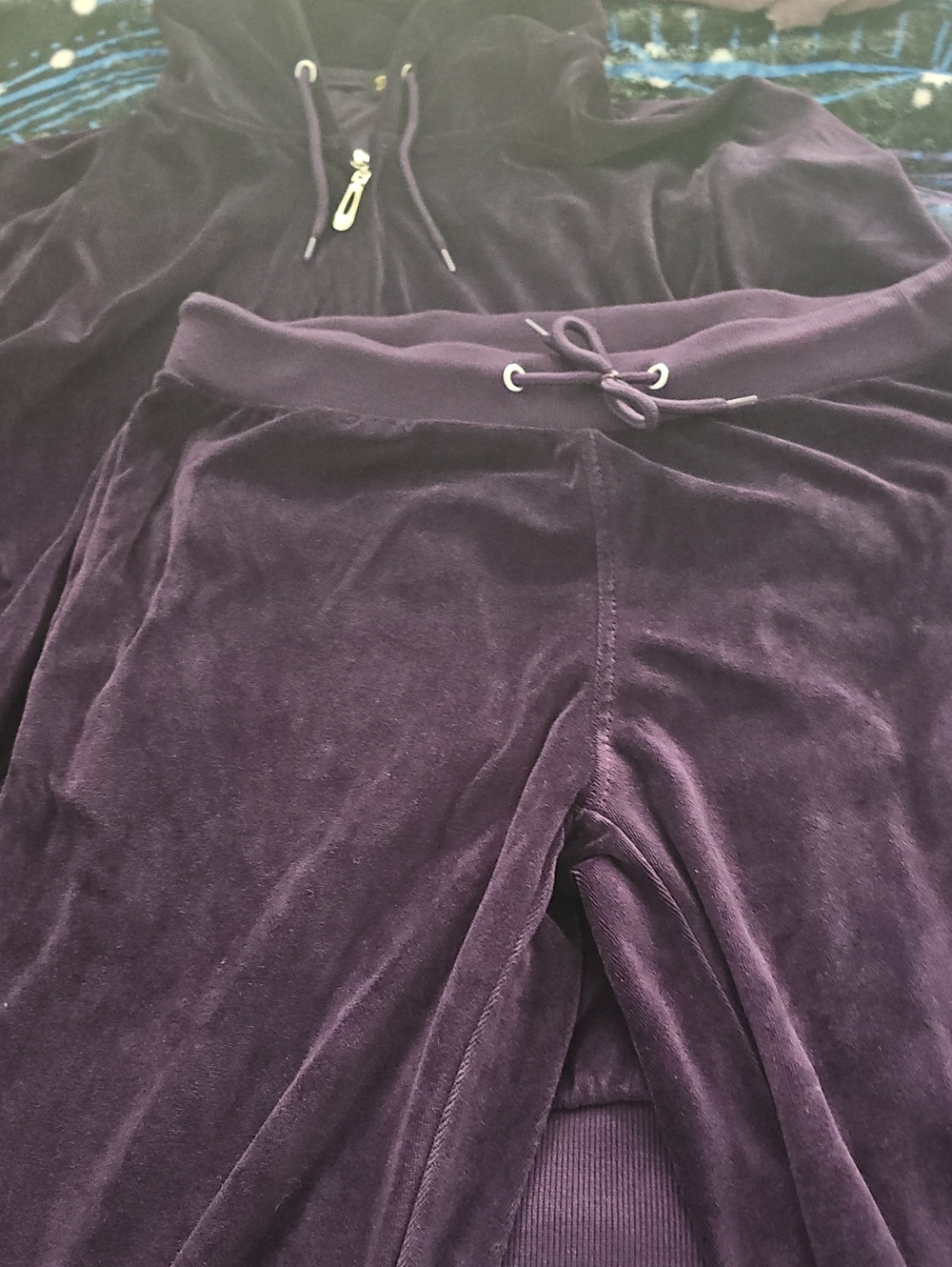 NWOT Womens Velvet/Velour. Super SOFT!!! Drawstring Bottoms in Deep Purple